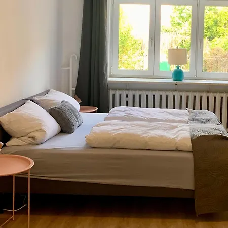 Erdgeschoss-wohnung Mit 2 Schlafzimmern, Balkon Und Parkplatz Lejlighed