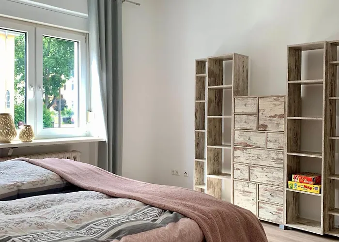 Erdgeschoss-wohnung Mit 2 Schlafzimmern, Balkon Und Parkplatz Lejlighed